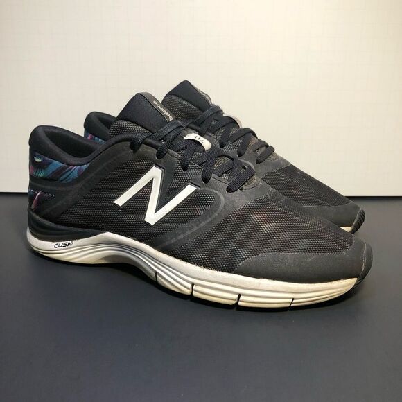 New Balance Shoes - Womens NEW BALANCE 711 Black Running Shoes / Size 8